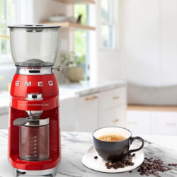 Máy Xay Cà Phê Smeg CGF01RDEU - Hiện Đại, Hiệu Suất Cao
